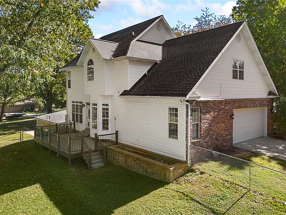 2nd image of 1629 Clover Hill Rd