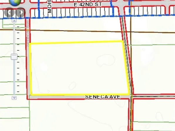 Clinton Ave, Lorain, OH 44055