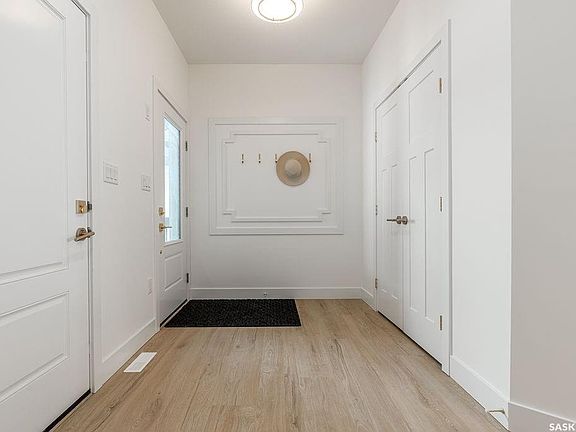 5th image of 307 Sharma CRESCENT