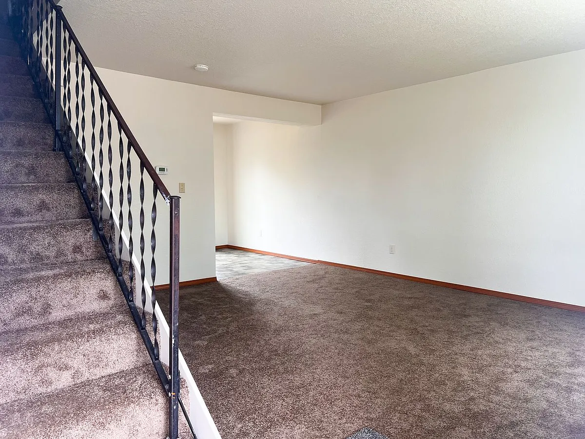 Building Photo - 155 S 8th St #1-8