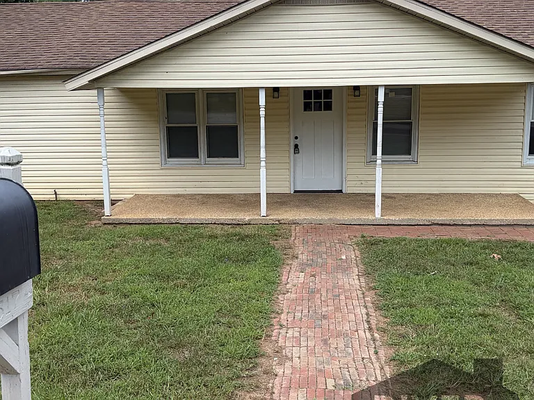517 Woodward Ave — Photo 1