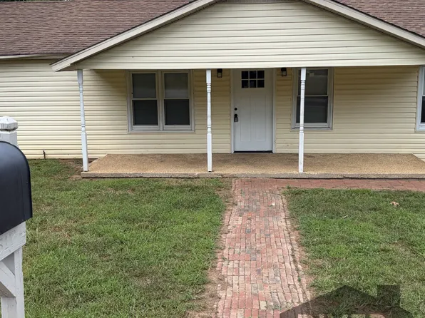 517 Woodward Ave, Florence, AL 35630