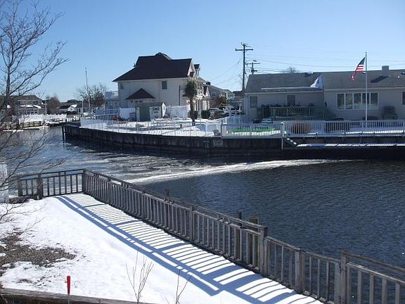 2nd image of 750 Tunney Point Dr