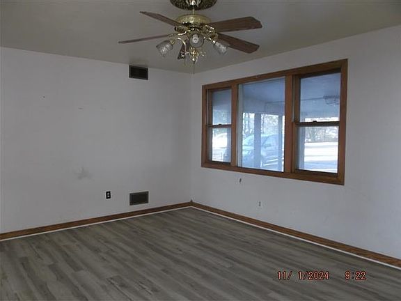 2nd image of 520 Madison Ave