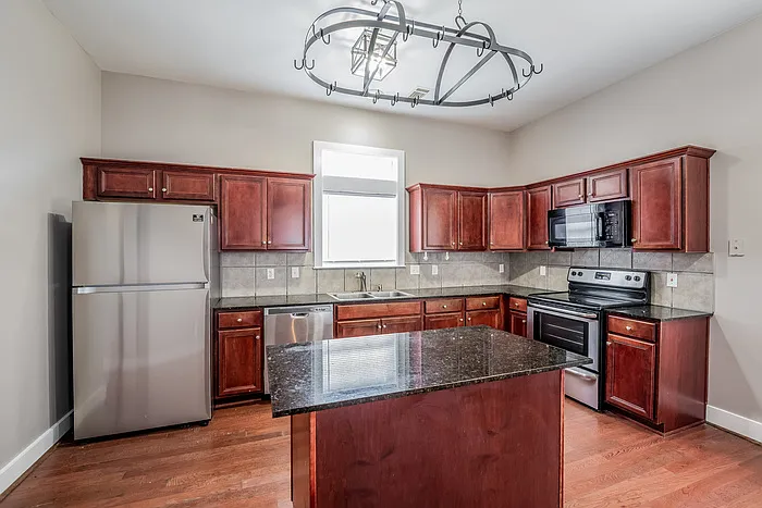 5439 Camellia Ln — Photo 4