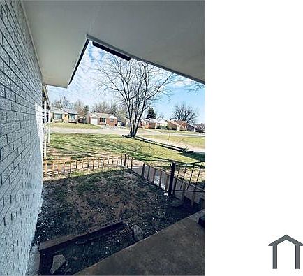 3rd image of 3932 NW 15th St