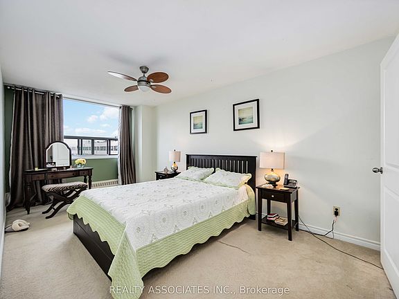 3rd image of 180 Markham Rd #811