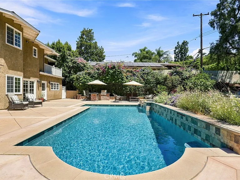 2726 E Riding Way — Photo 3