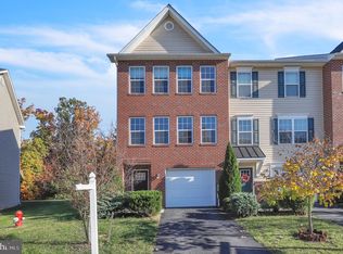 49 Savage Ct, Falling Waters, WV 25419