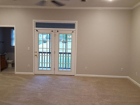5th image of 41 Oak Leaf Cir