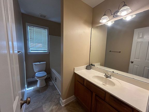 5th image of 319-321 E Perry Ave #321EPER