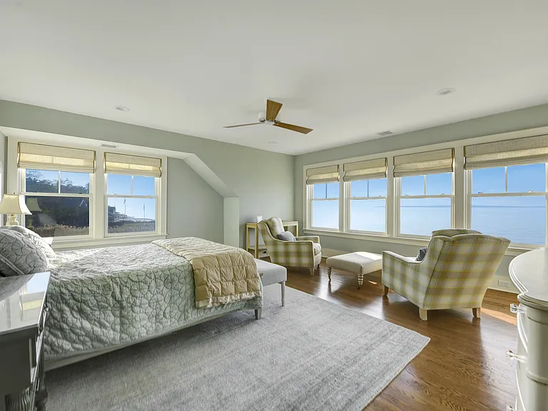 7 Peconic Ave — Photo 10