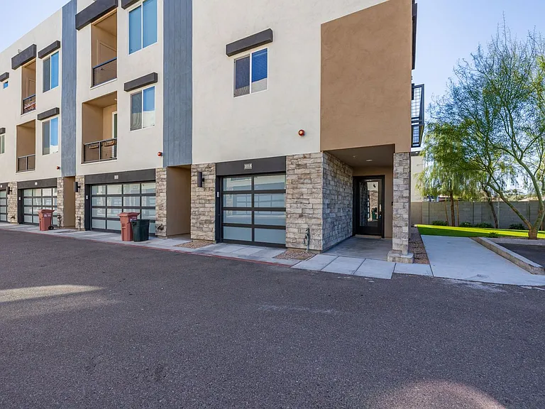 The Aeries Townhome Apartments — Photo 37