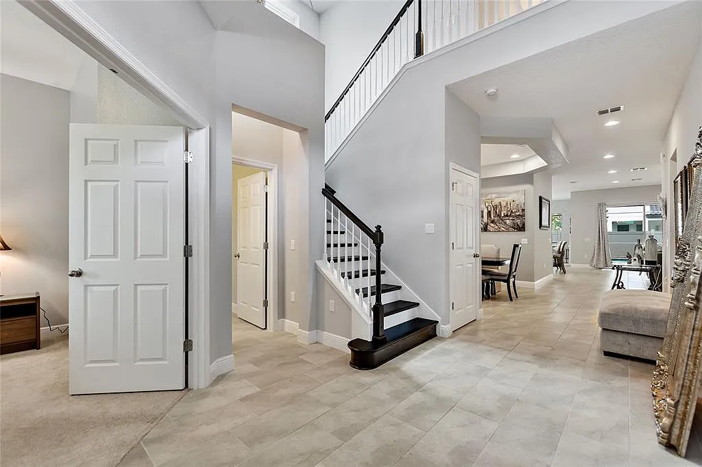 5 bed, 3.5 bath, 3725 sqft, $5,000 — Photo 3