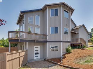 1222 Lincoln St, Hood River, OR 97031