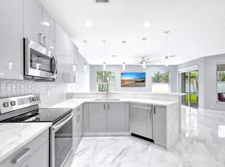 6453 Paradise Cv, West Palm Beach, FL 33411