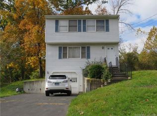 6 North Ln, Wallingford, CT 06492