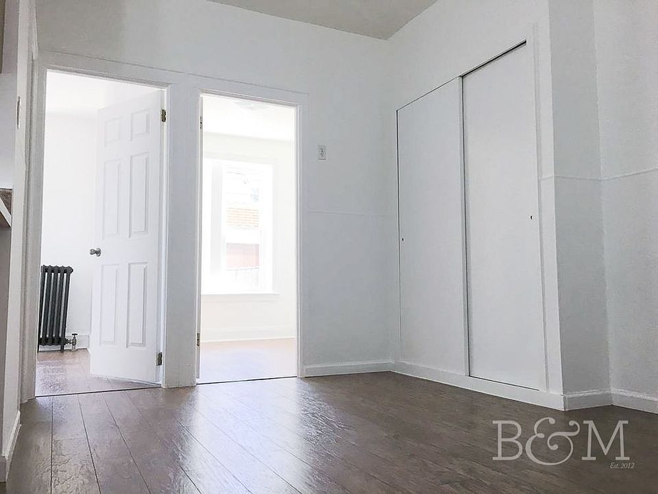 1st image of 4837 45th St APT 1R