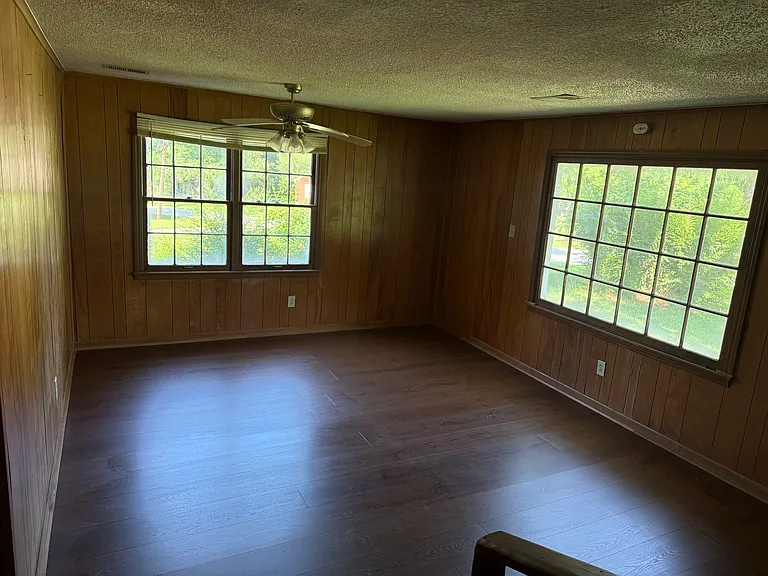 1642 Alta Vista Ave — Photo 13