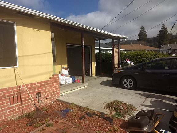5th image of 382 Oharron Dr