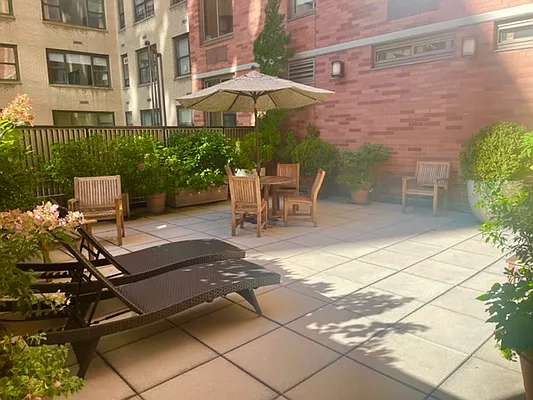 Rented by Compass | media 30