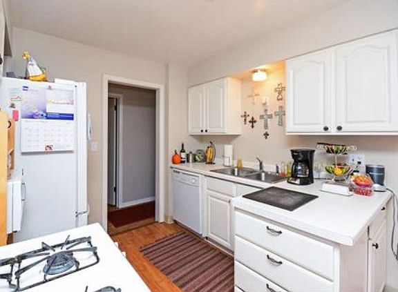 3rd image of 5146 Sheridan Ave N