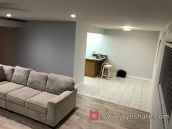 3rd image of 201 Saint Lucie Ln APT 902
