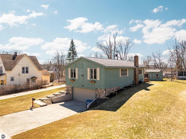 410 Oak St, Cadillac, MI 49601