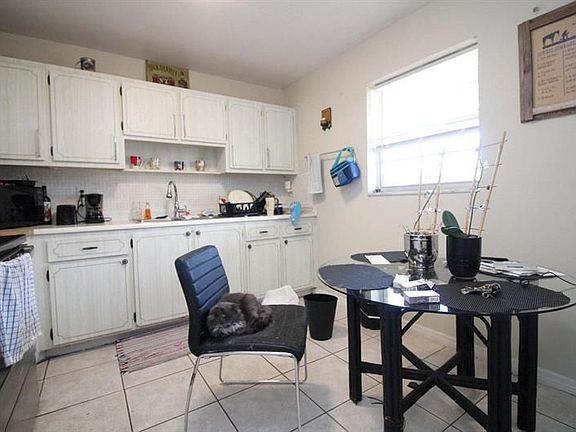 2nd image of 314 S J St APT 6