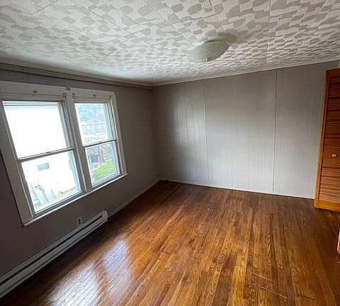 3rd image of 91 E Columbus Ave