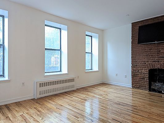 4th image of 71 W 128th St #A