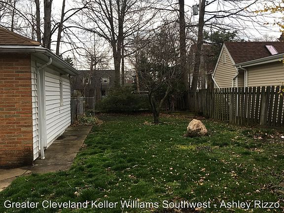 2nd image of 119 E 192nd St