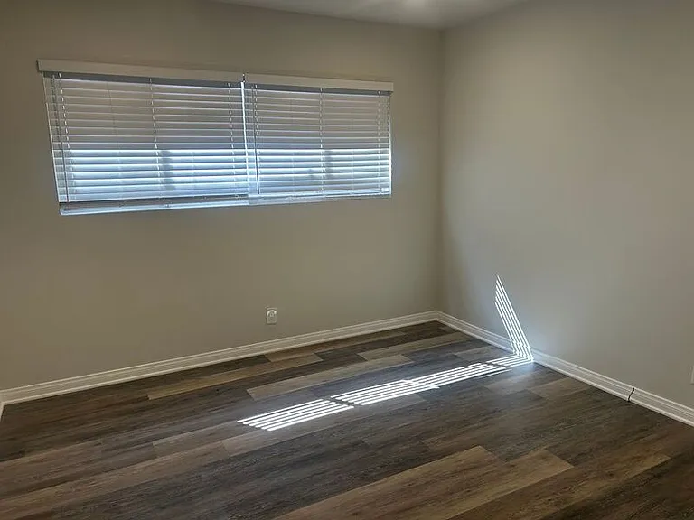 3459 Montrose Ave #A — Photo 11