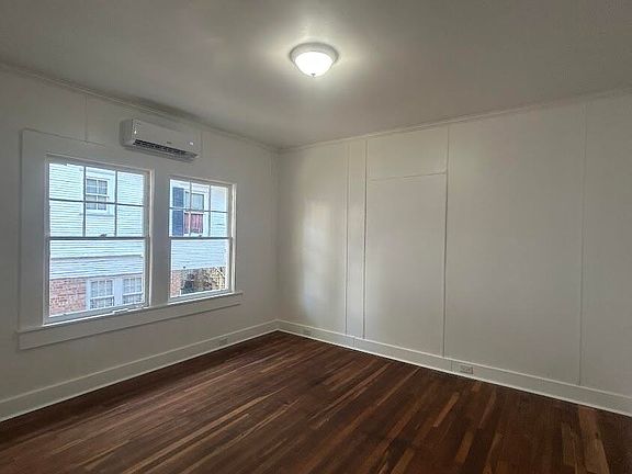 5th image of 836 N 8th Ave