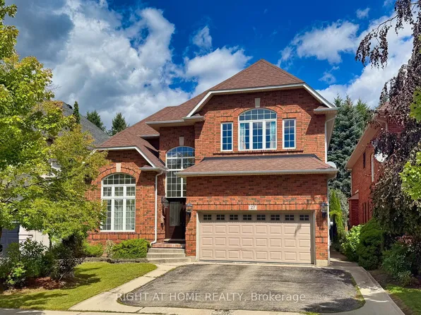 27 Thoroughbred Blvd, Hamilton, ON L9K 1L2