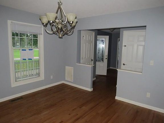 5th image of 2501 N Station St