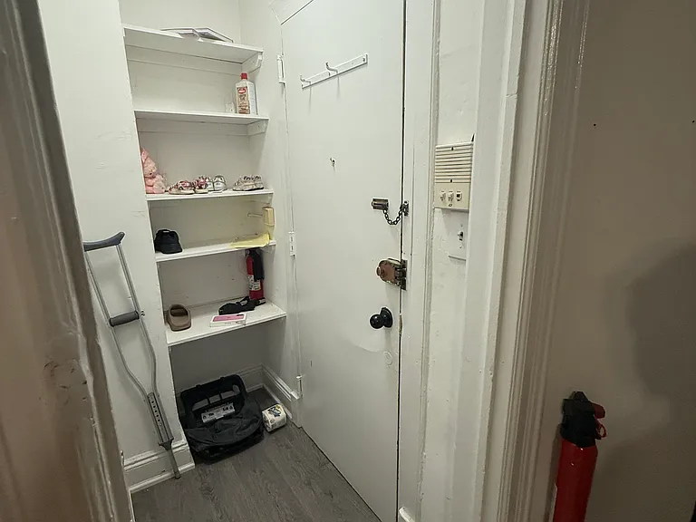 322 Anderson Ave #1 — Photo 4