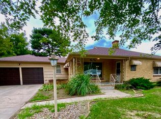 50 E 29th Pkwy, Hutchinson, KS 67502