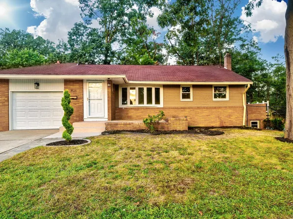 1521 Cove Rd, Pennsauken, NJ 08110