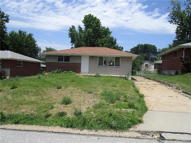 1st image of 1133 Reale Ave
