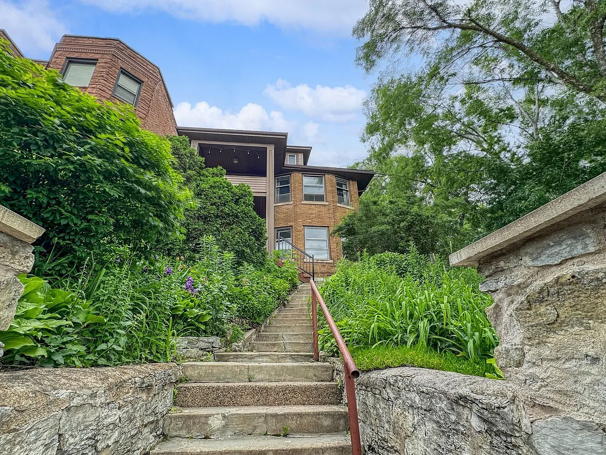 Building Photo - 331 Ramsey St #1