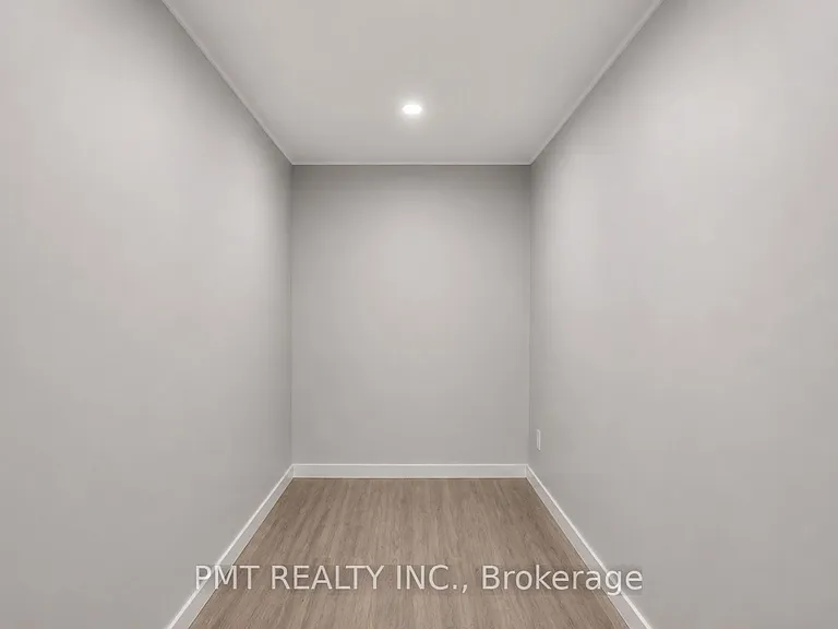 109 Nassau St — Photo 8