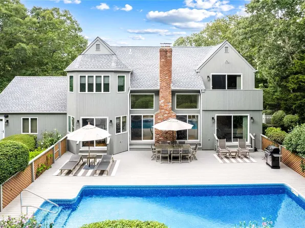 7 Quogue Station Road, Quogue, NY 11959