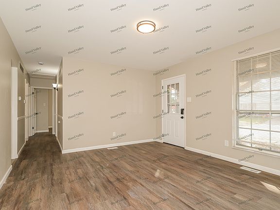 4th image of 3006 Chance Dr