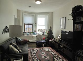 114 Willow St #4, Cambridge, MA 02141