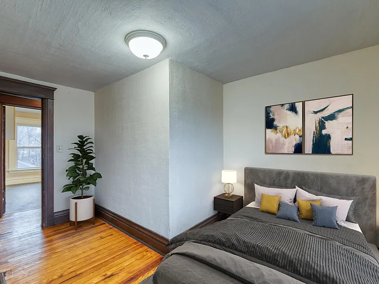 1028 N Cedar St — Photo 13