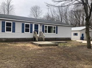 3715 Cloverville Rd, Fruitport, MI 49415