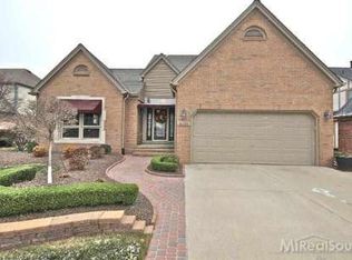 47700 Freedom Valley Dr, Macomb, MI 48044