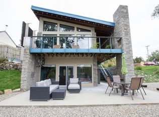 9007 Riverside Dr, Brighton, MI 48116