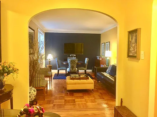 Rented by RealTegrity NY LLC | media 11